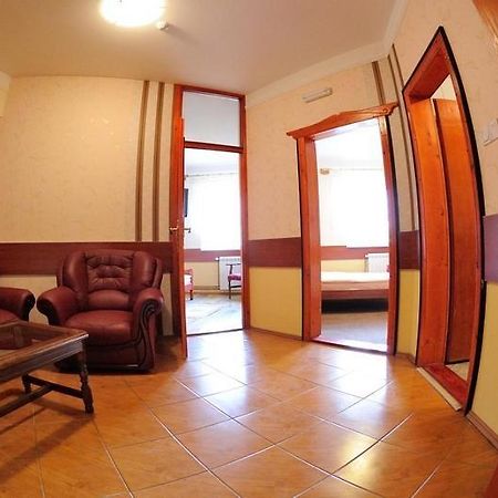 Hotel Dunav Carloviţ Exterior foto