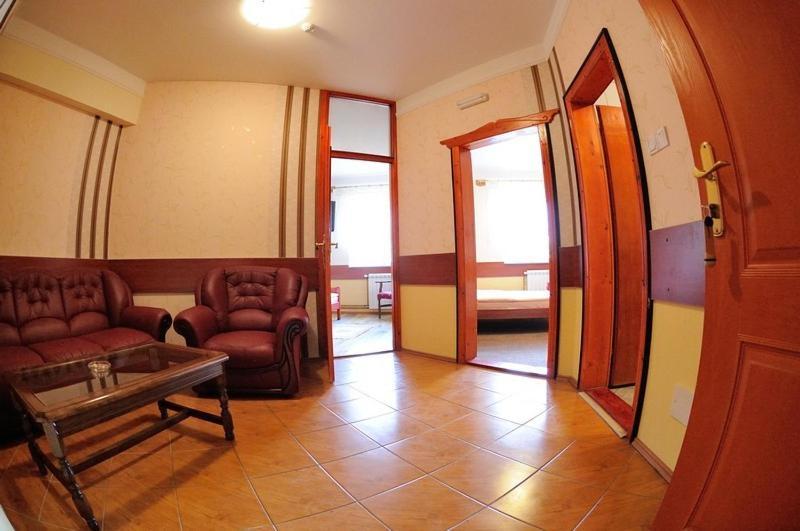 Hotel Dunav Carloviţ Exterior foto