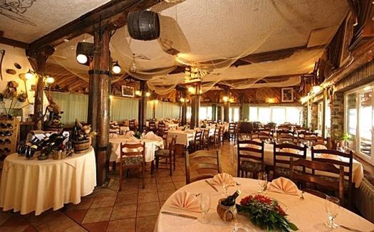 Hotel Dunav Carloviţ Exterior foto